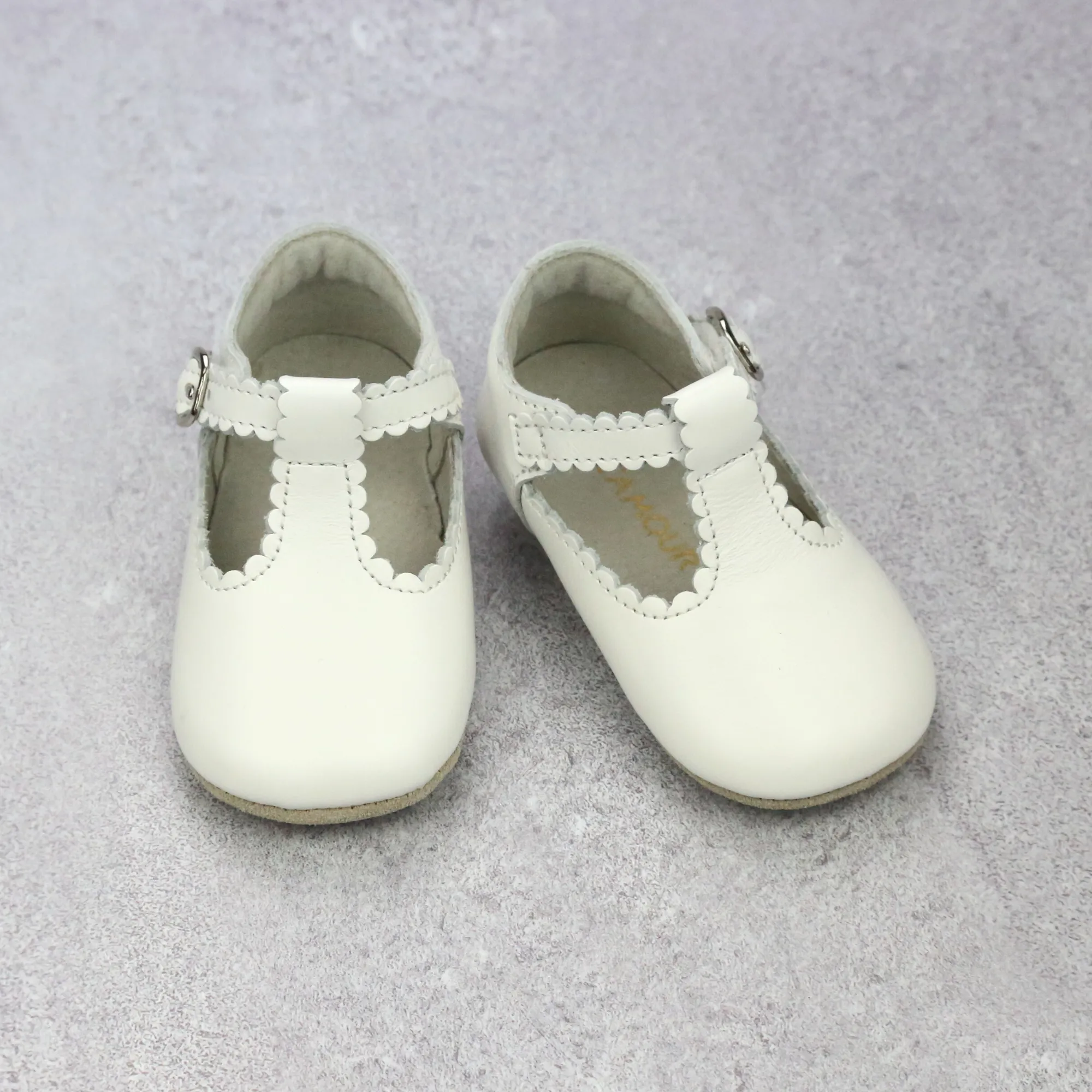 L'Amour Infant Girls Elodie Scalloped T-Strap Crib Shoe